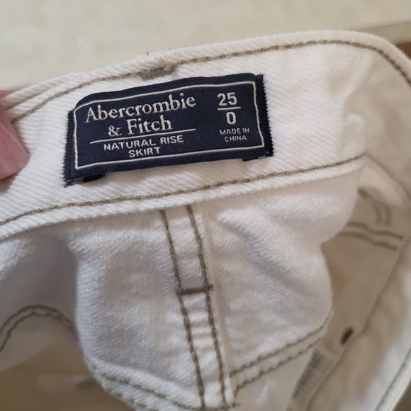 Abercrombie & Fitch White Mini Skirt - Picture 4 of 5
